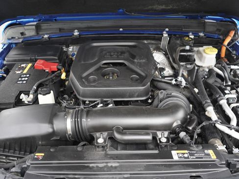 Used 2024 Jeep Wrangler Unlimited Rubicon 4xe w/ Technology Group AWD/4WD image 30