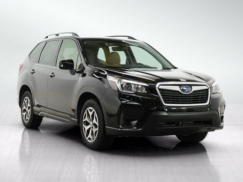 Used 2019 Subaru Forester Premium w/ All-Weather Package AWD/4WD image 7