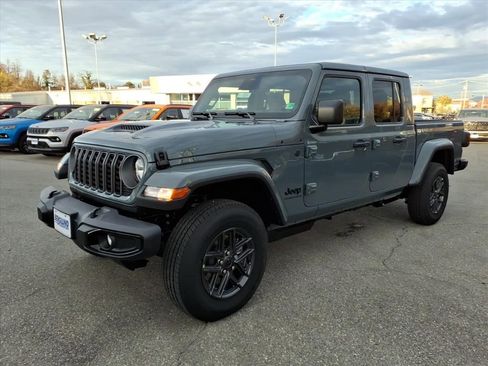New 2026 Jeep Gladiator Sport image 8