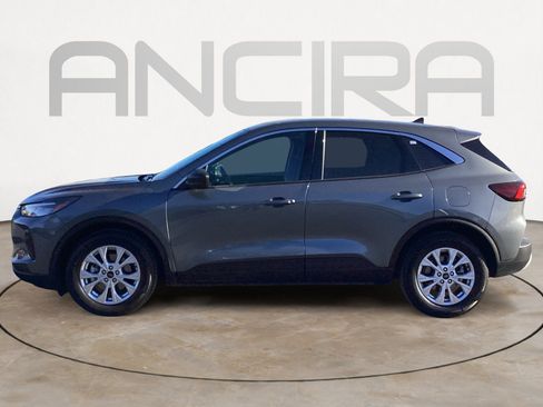 Used 2024 Ford Escape Active image 11