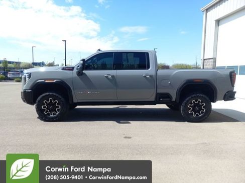 Used 2024 GMC Sierra 2500 AT4X image 6
