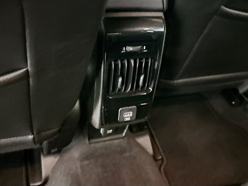 Used 2025 Jeep Compass Latitude image 27