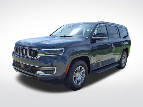 Used 2024 Jeep Wagoneer 4WD image 3