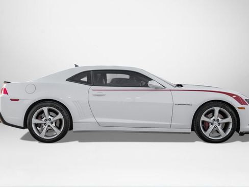 Used 2015 Chevrolet Camaro SS w/ Rear Vision Package image 5
