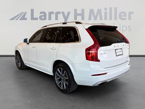 Used 2017 Volvo XC90 T6 Momentum w/ Vision Package AWD/4WD image 3
