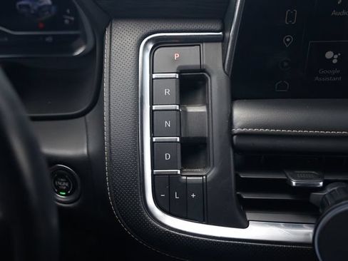 Used 2023 GMC Yukon XL SLT RWD image 39