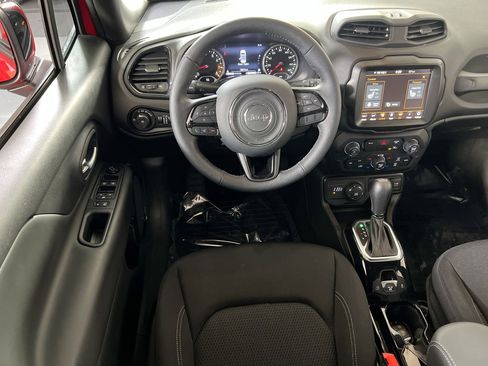 Used 2022 Jeep Renegade Altitude w/ Convenience Group image 22