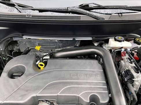 Used 2023 Chevrolet Equinox LS image 10