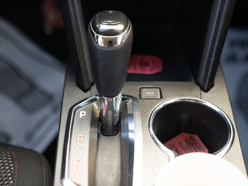 Used 2016 GMC Terrain SLE image 28