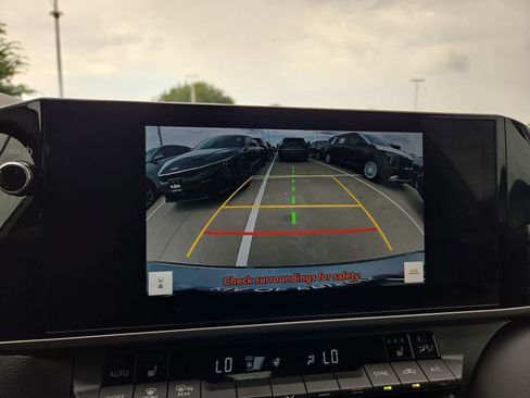 Used 2025 Toyota Camry XSE FWD image 26