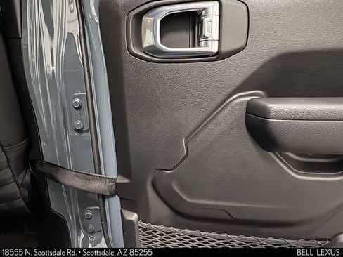 Used 2024 Jeep Wrangler Willys AWD/4WD image 19