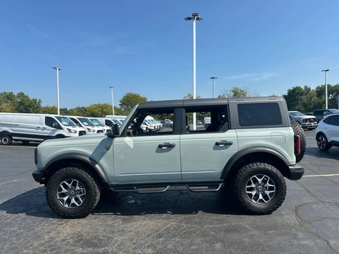 Certified 2024 Ford Bronco Badlands image 5