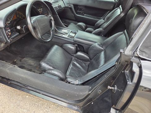 Used 1993 Chevrolet Corvette Convertible RWD image 12