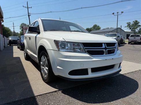 Used 2017 Dodge Journey SE w/ Flexible Seating Group FWD image 4