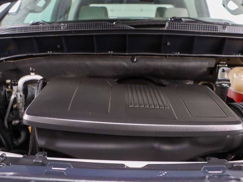 Used 2019 Chevrolet Silverado 1500 RST AWD/4WD image 31