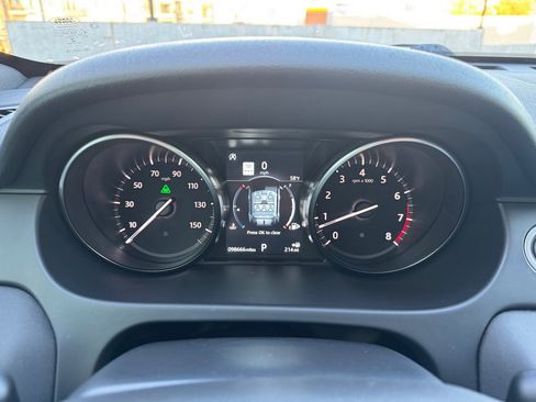 Used 2018 Land Rover Discovery Sport HSE image 16