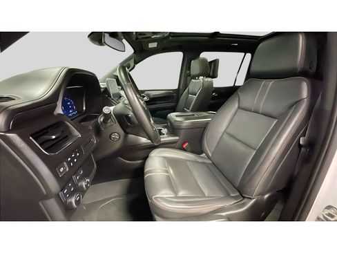 Used 2023 Chevrolet Suburban RST w/ Luxury Package AWD/4WD image 12