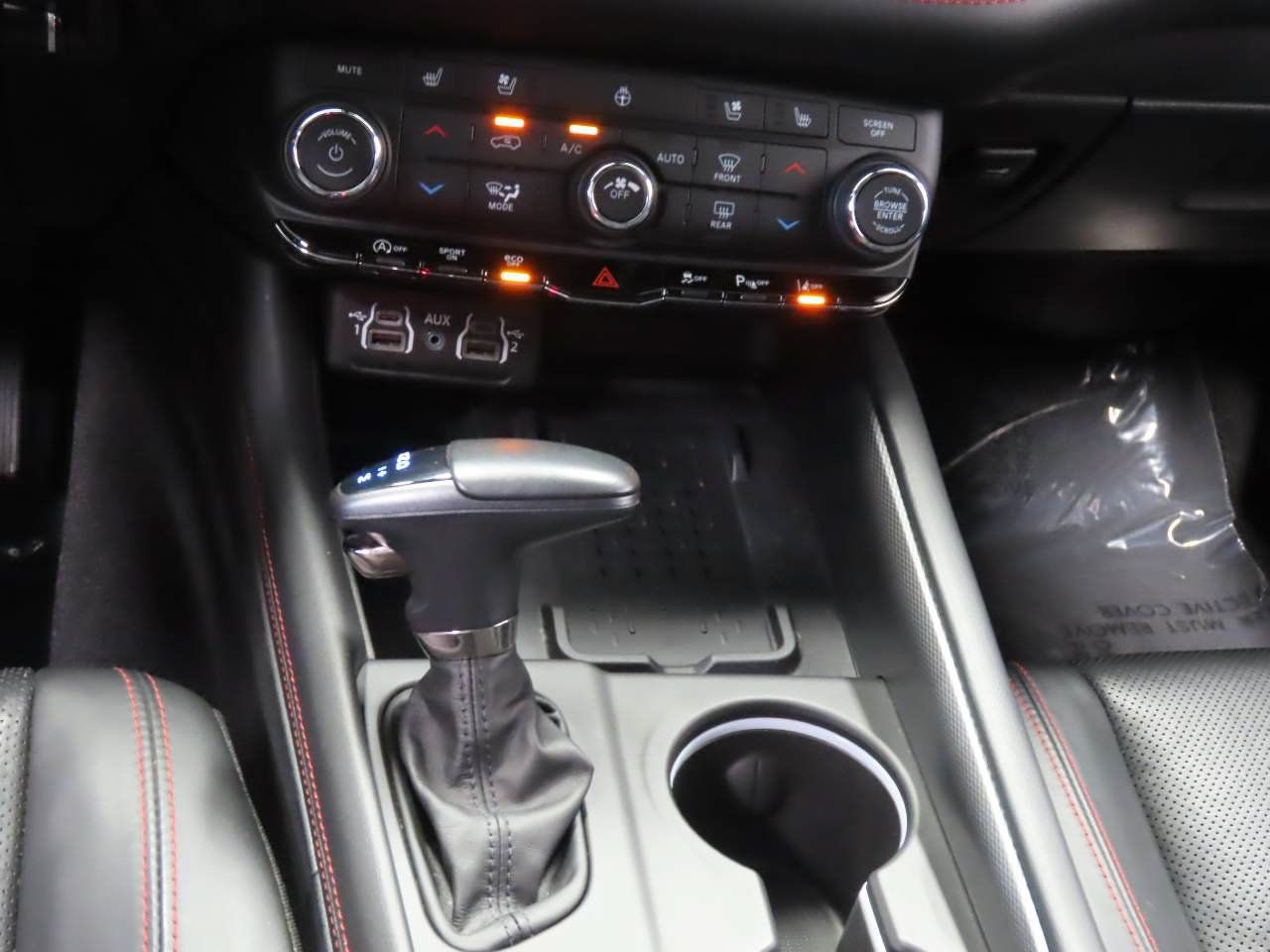 Used 2025 Dodge Durango GT AWD/4WD image 11