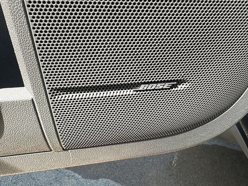 Used 2012 Chevrolet Traverse LT image 20