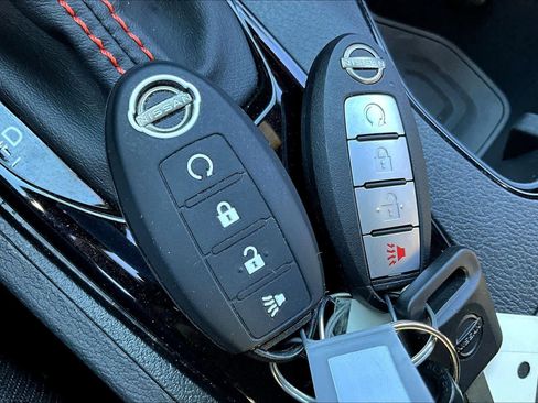 Used 2023 Nissan Frontier PRO-4X w/ Technology Package image 13