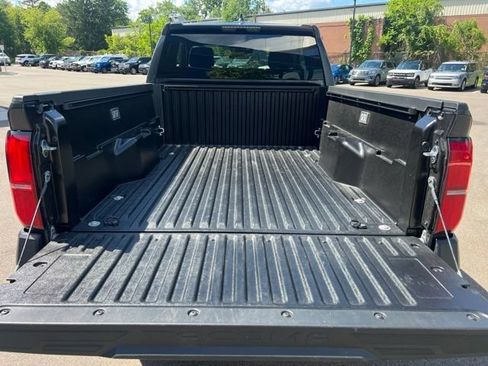 Used 2025 Toyota Tacoma SR w/ SR Upgrade Package AWD/4WD image 12