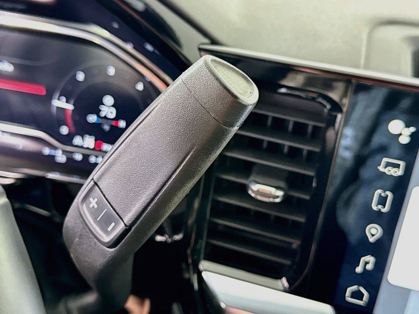 Used 2025 GMC Sierra 1500 SLE AWD/4WD image 11