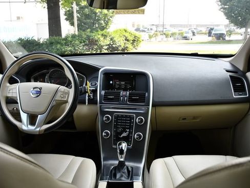 Used 2015 Volvo XC60 T5 Premier FWD image 18