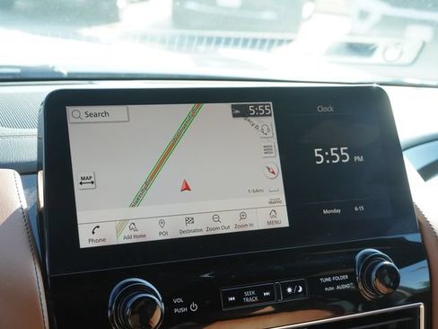 Used 2024 INFINITI QX80 Sensory AWD/4WD image 24