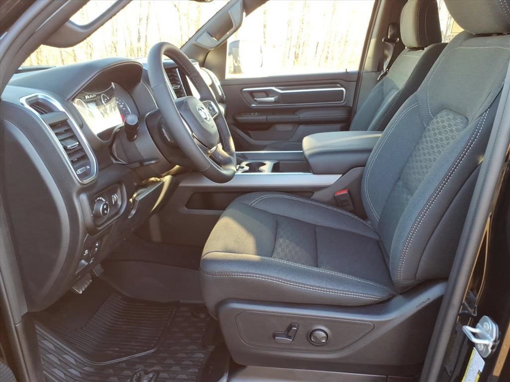 New 2026 RAM 1500 Big Horn AWD/4WD image 14