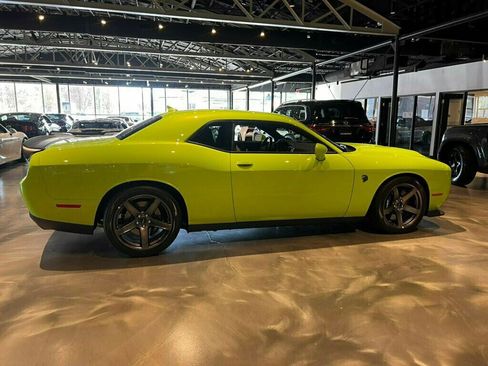 Used 2023 Dodge Challenger SRT Hellcat w/ Driver Convenience Group RWD image 6