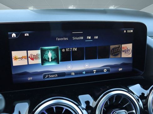 Used 2025 Mercedes-Benz GLA 250 image 42