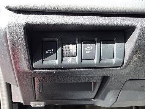 Used 2021 Subaru Outback Limited image 20