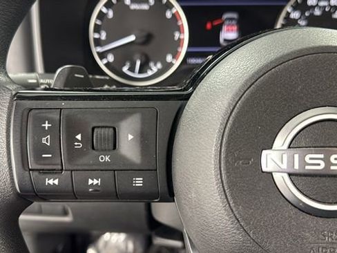 Used 2023 Nissan Rogue SV image 21