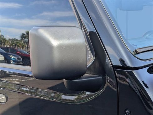 Used 2024 Jeep Gladiator Rubicon w/ Technology Group image 10