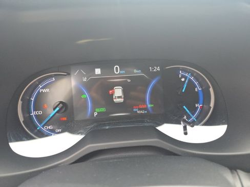 Used 2025 Toyota RAV4 XLE w/ Convenience Package AWD/4WD image 3
