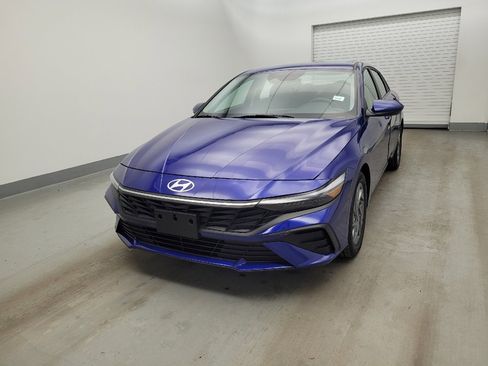 Used 2024 Hyundai Elantra SEL image 15
