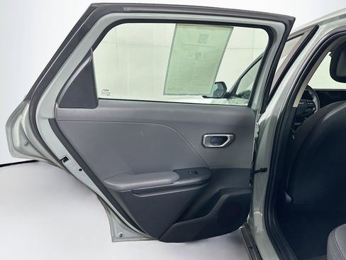 Used 2025 Kia K4 LXS image 26