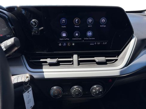 Used 2024 Chevrolet Trax LS w/ LS Convenience Package FWD image 12