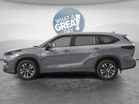 New 2026 Toyota Highlander Platinum AWD/4WD image 5