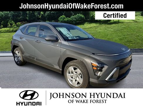 Used 2025 Hyundai Kona SE FWD image 1