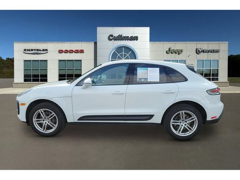 Used 2024 Porsche Macan Turbo AWD/4WD image 6