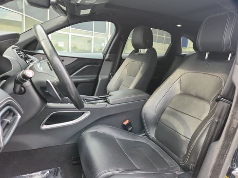 Used 2018 Jaguar F-PACE S AWD/4WD image 19