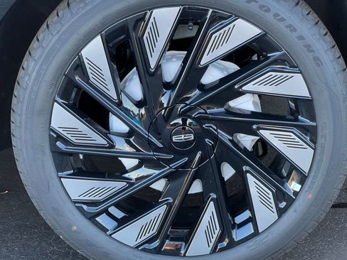 New 2026 Lincoln Nautilus Reserve w/ Jet Appearance Package image 7