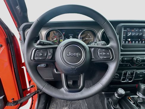 Certified 2023 Jeep Wrangler Unlimited AWD/4WD image 12