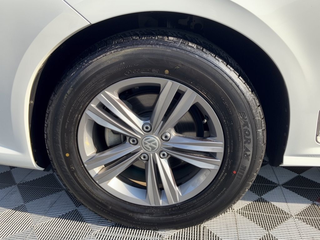 Used 2019 Volkswagen Jetta R-Line FWD image 13