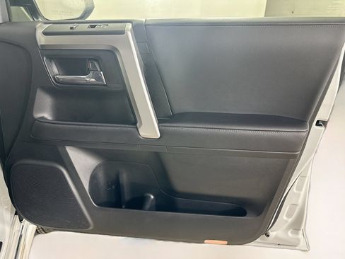Used 2024 Toyota 4Runner Limited AWD/4WD image 40