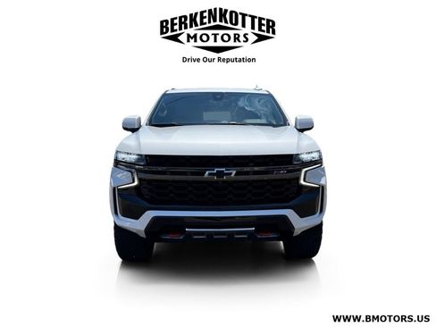 Used 2021 Chevrolet Tahoe Z71 w/ Luxury Package AWD/4WD image 8