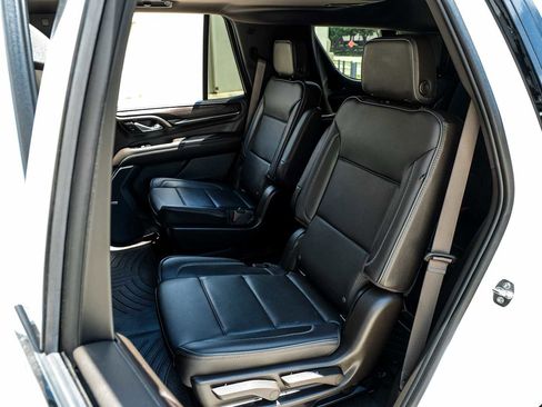 Used 2021 GMC Yukon Denali w/ Denali Premium Package AWD/4WD image 39