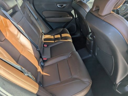 Used 2022 Volvo XC60 T8 Inscription w/ Advanced Package image 30