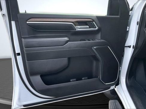 Used 2024 Chevrolet Silverado 3500 LT image 22